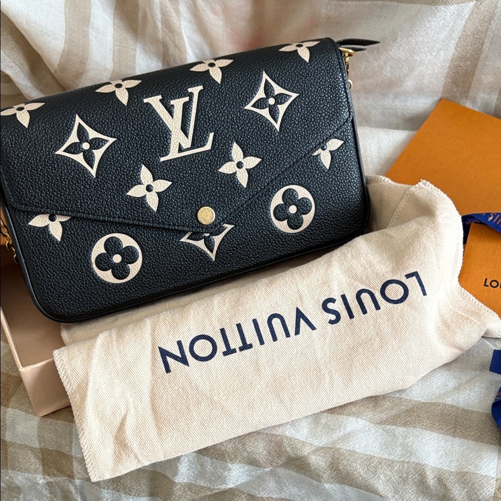 Louis Vuitton Elegant Leather Black and Cream Crossbody Felicie Pochette